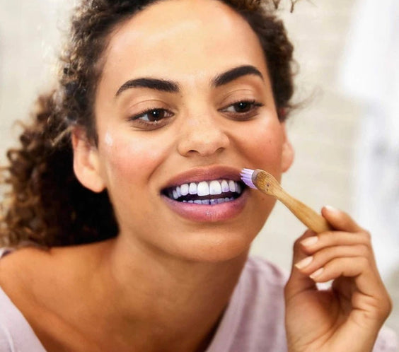 Glory Smile Correcteur de Teinte V34- Dentifrice Violet Blanchissement